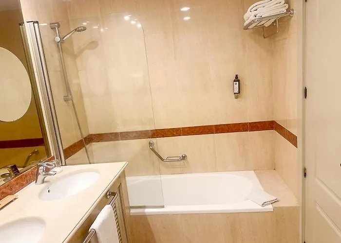 Apartamentos Guadalpin Boutique